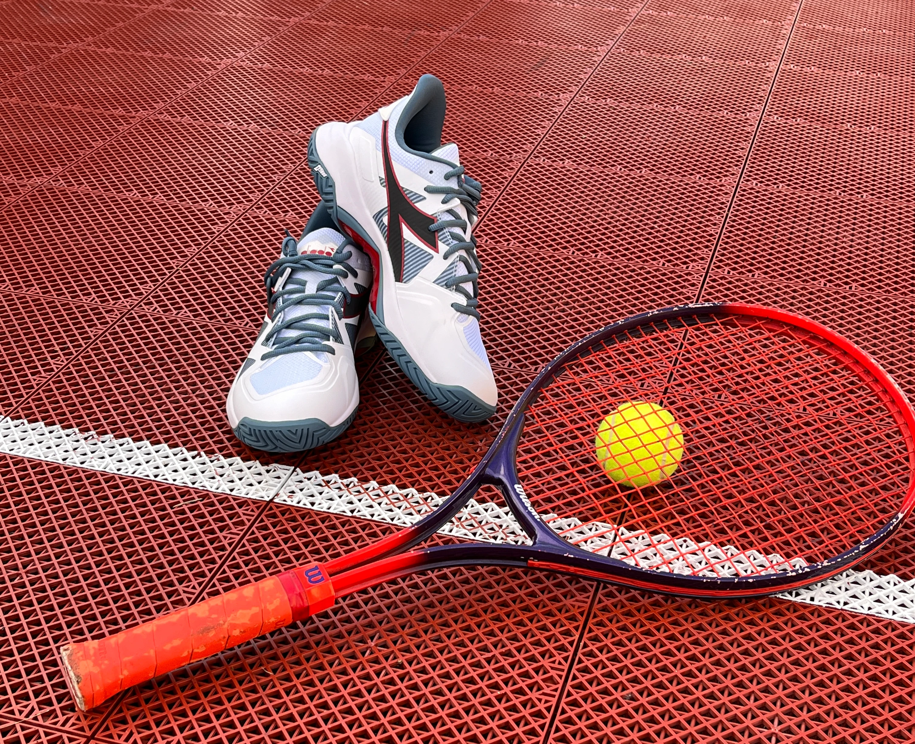 Czas na tenis! Podpowiadamy od czego zacząć